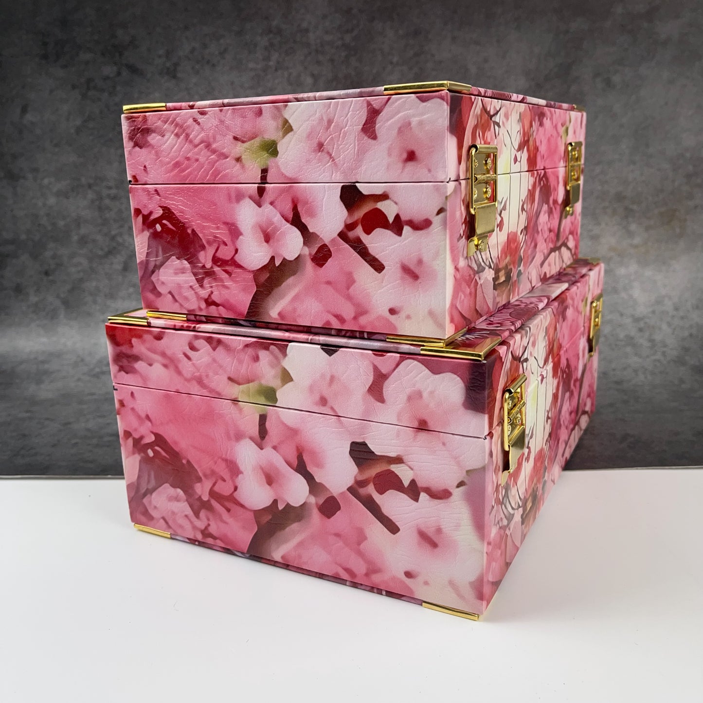 DEC Traditional dragon wooden box (ML121604)