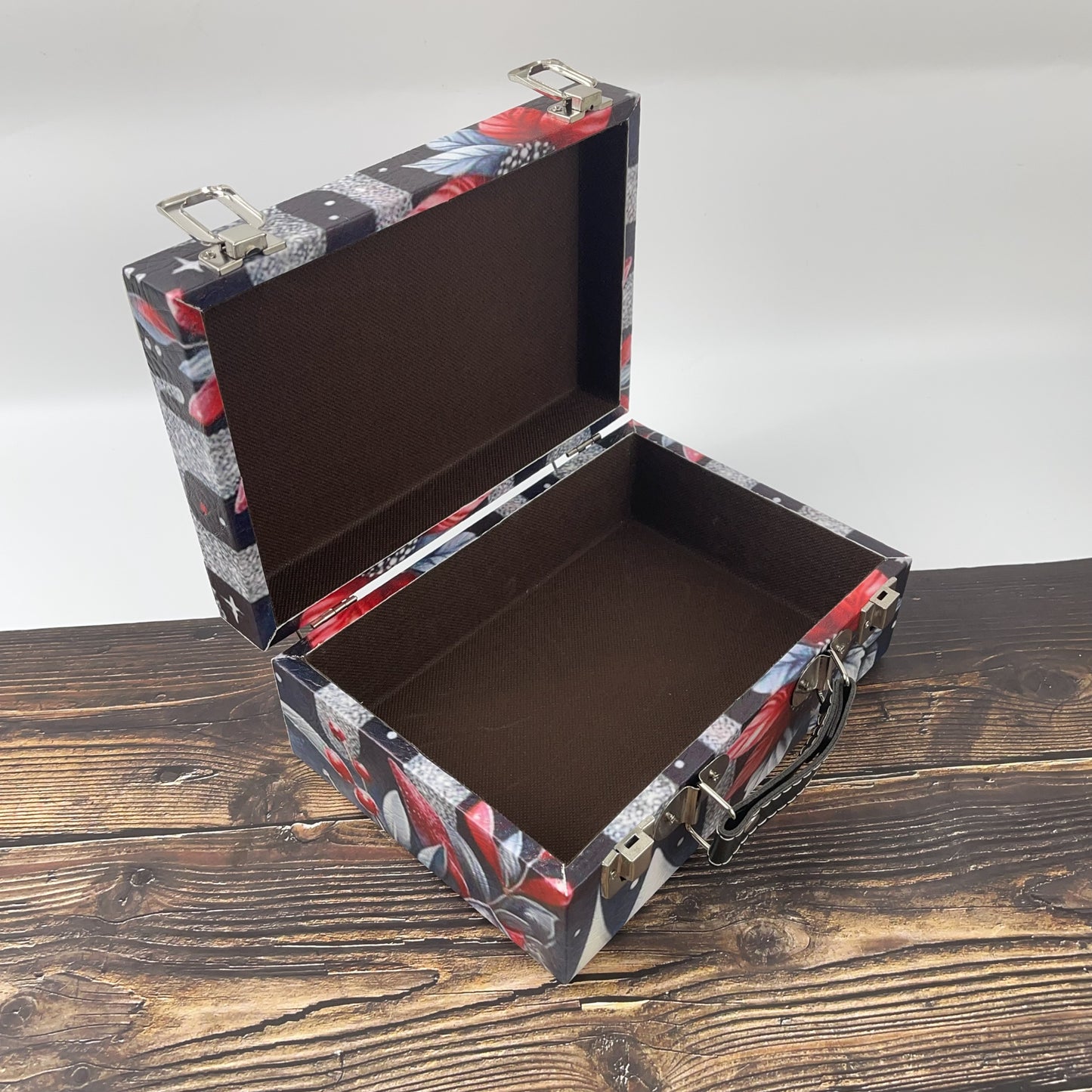 DEC Jultomtelåda A25 (MLAU120501)